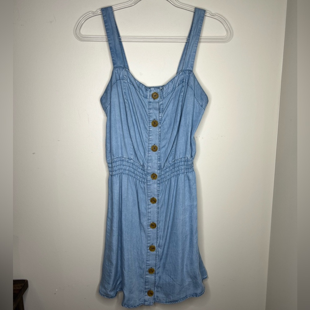 Light Blue Button-Down Dress. Denim look. Size medium. Cinch waist.